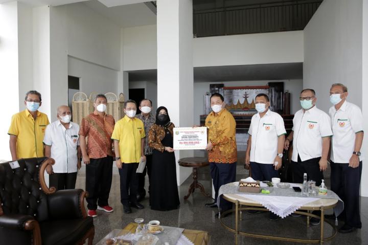 Motivasi Atlet dan Bangkitkan Semangat KONI Lampung, Gubernur Arinal Beri Hadiah kepada Citra Febrianti Peraih Medali Perak Olimpiade London 2012